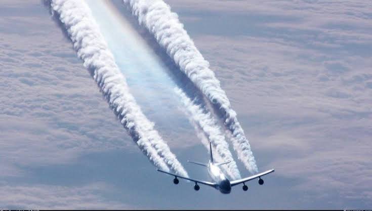 Cockpit connecté, calculateur... L’aérien s’équipe face aux traînées de condensation Cockpit connecté, calculateur... L’aérien s’équipe face aux traînées de condensation