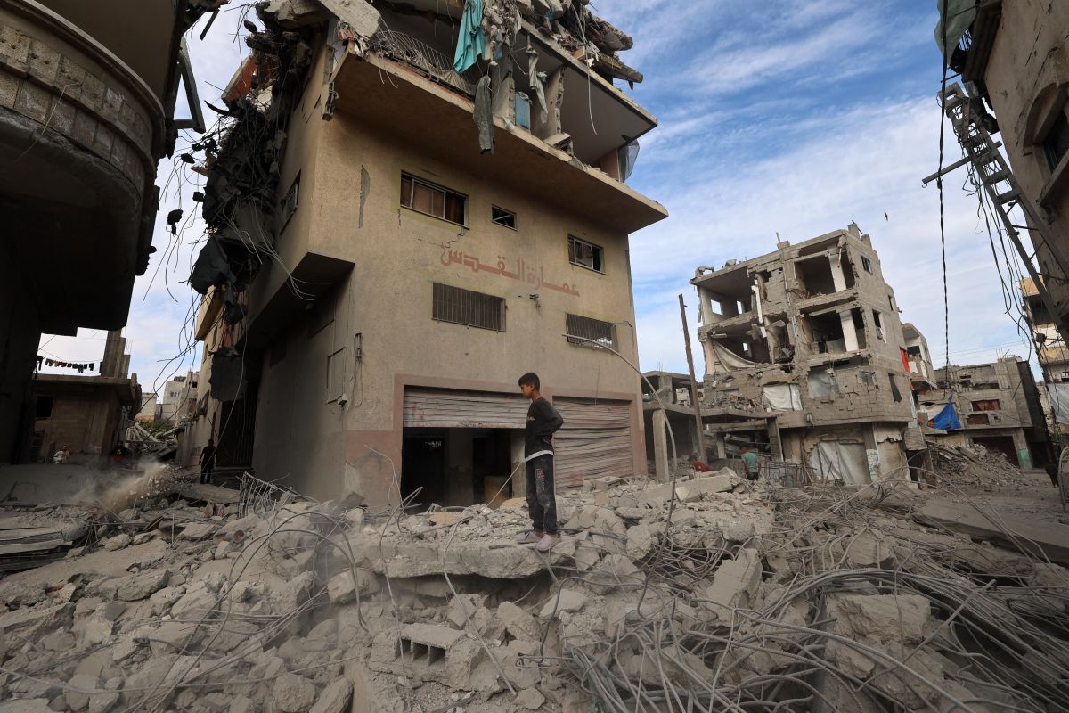 Hamas says open to 5-year Gaza truce, one-time hostages release
