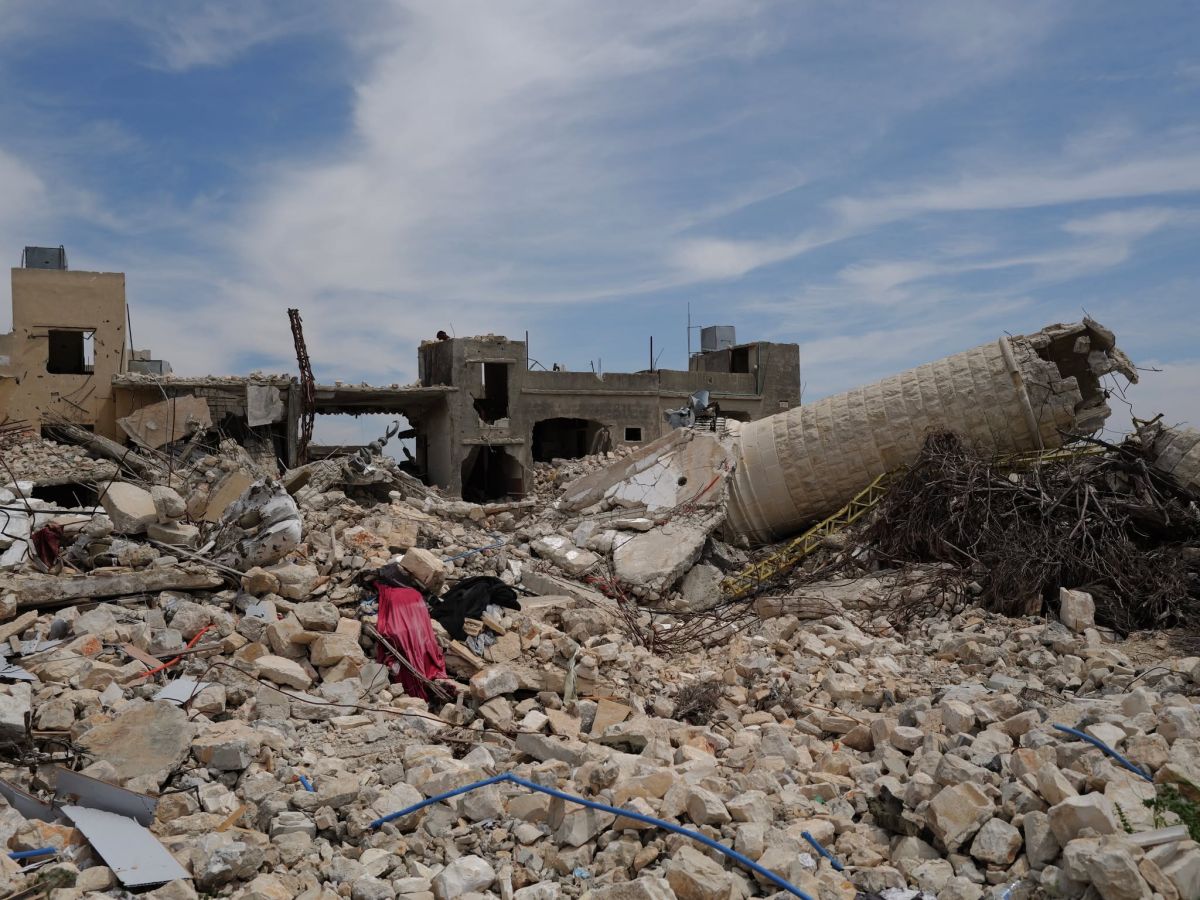 Israeli machine gun fire in Kfar Kila and Khiam in sout Lebanon