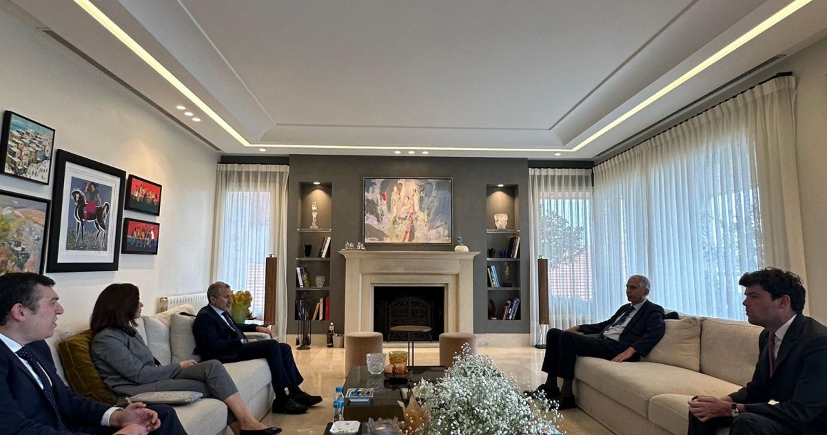 Bassil discusses Syrian refugee file with the French ambassador Bassil discusses Syrian refugee file with the French ambassador