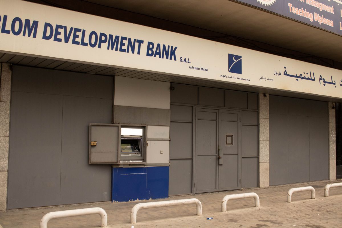 A tense first session in committee over bank restructuring