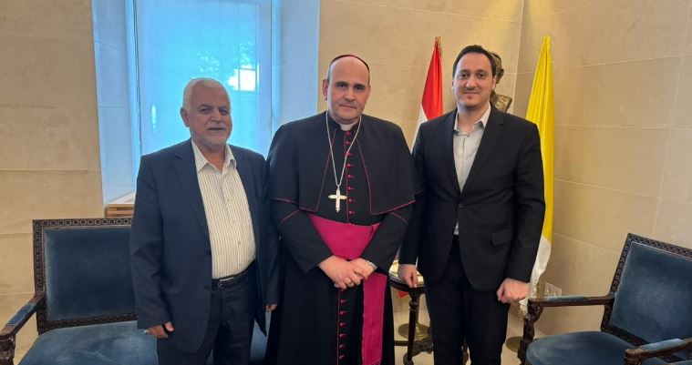Décès du pape François : une délégation du Hezbollah reçue par le nonce apostolique