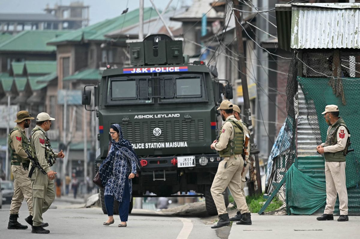 India says repulsed fresh Pakistan attacks as de-escalation efforts grow India says repulsed fresh Pakistan attacks as de-escalation efforts grow