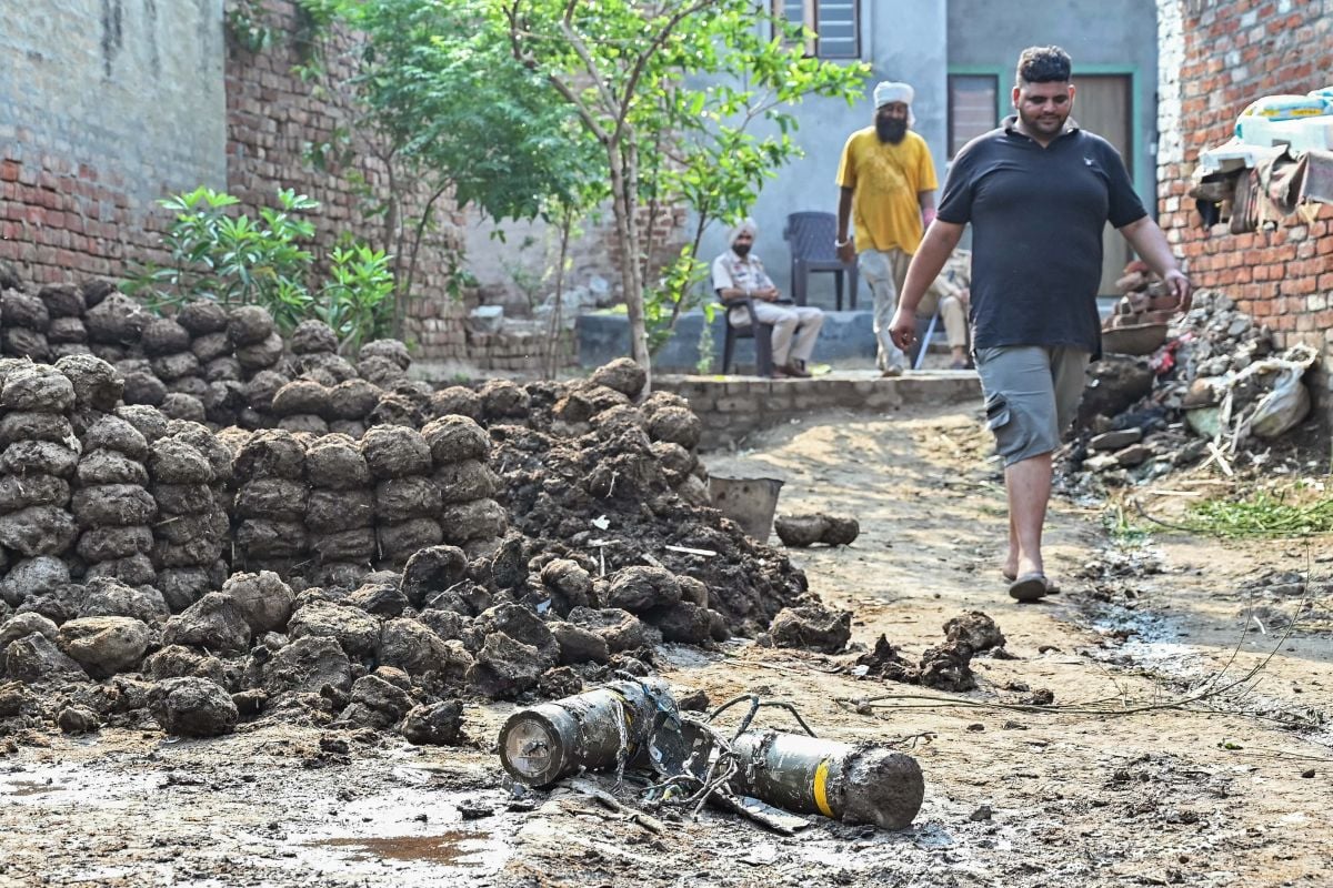 India, Pakistan launch multiple attacks as US warns against 'miscalculation' India, Pakistan launch multiple attacks as US warns against 'miscalculation'