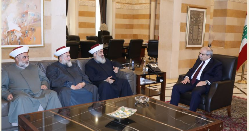 Salam: Several foreign companies express keen interest in investing in Qleyaat airport
