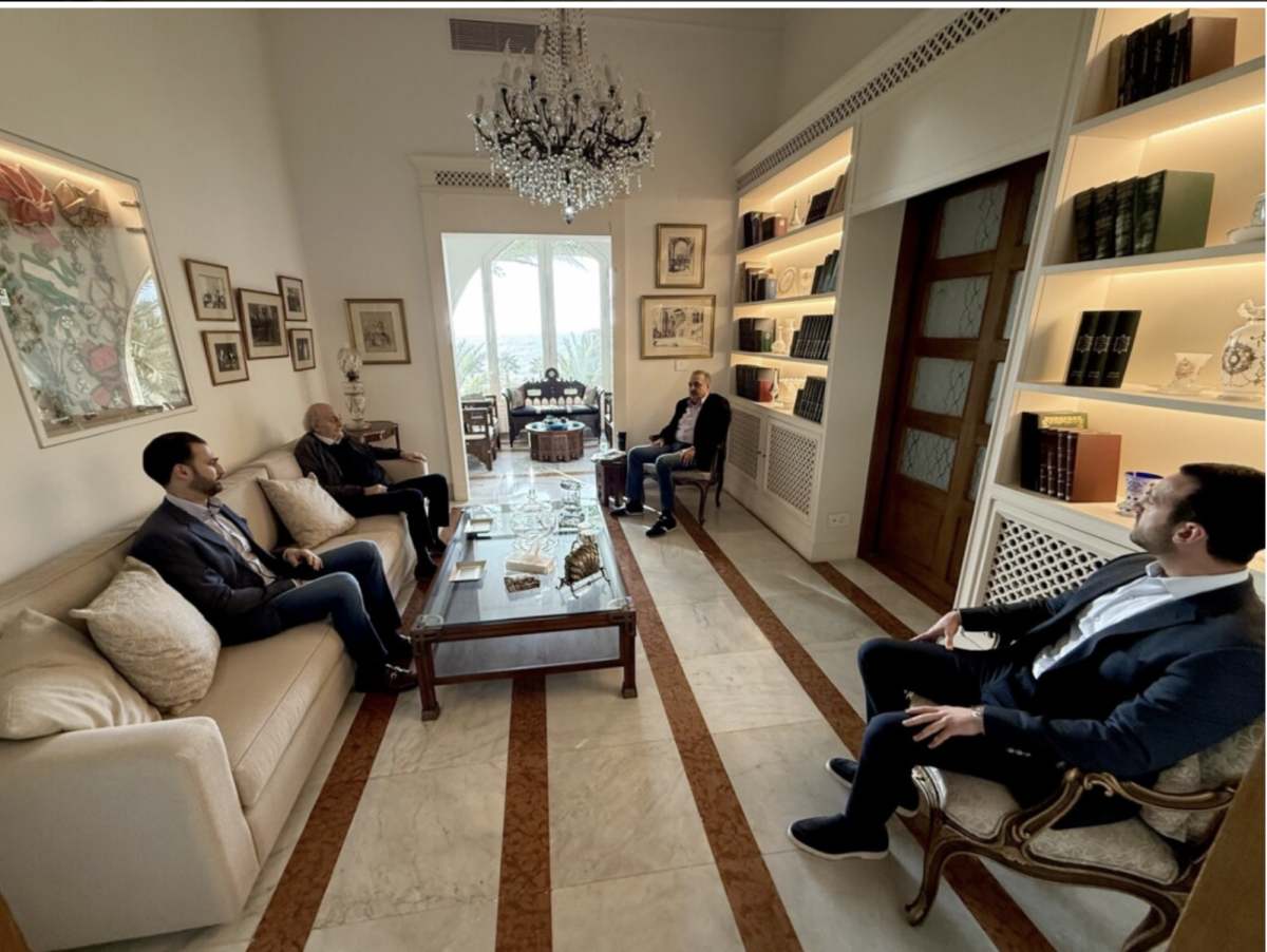 Arslane et Joumblatt discutent de la situation des druzes en Syrie