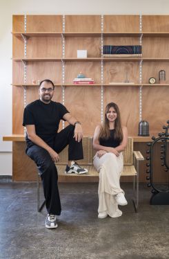 Jo et Amanda Bou Abboud, le duo à la tête de Boo Design Studio. Photo Julian Velasquez