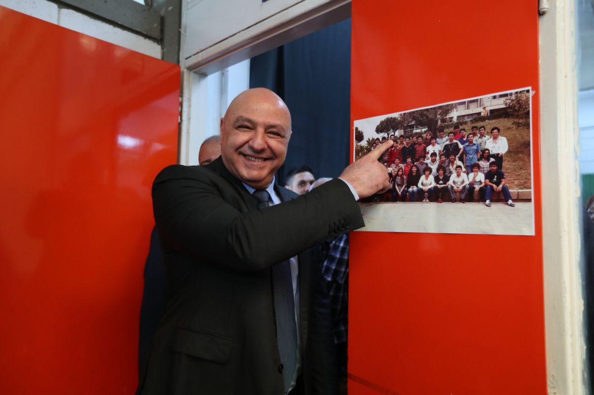 Joseph Aoun de retour sur les bancs du Collège Mont La Salle Joseph Aoun de retour sur les bancs du Collège Mont La Salle