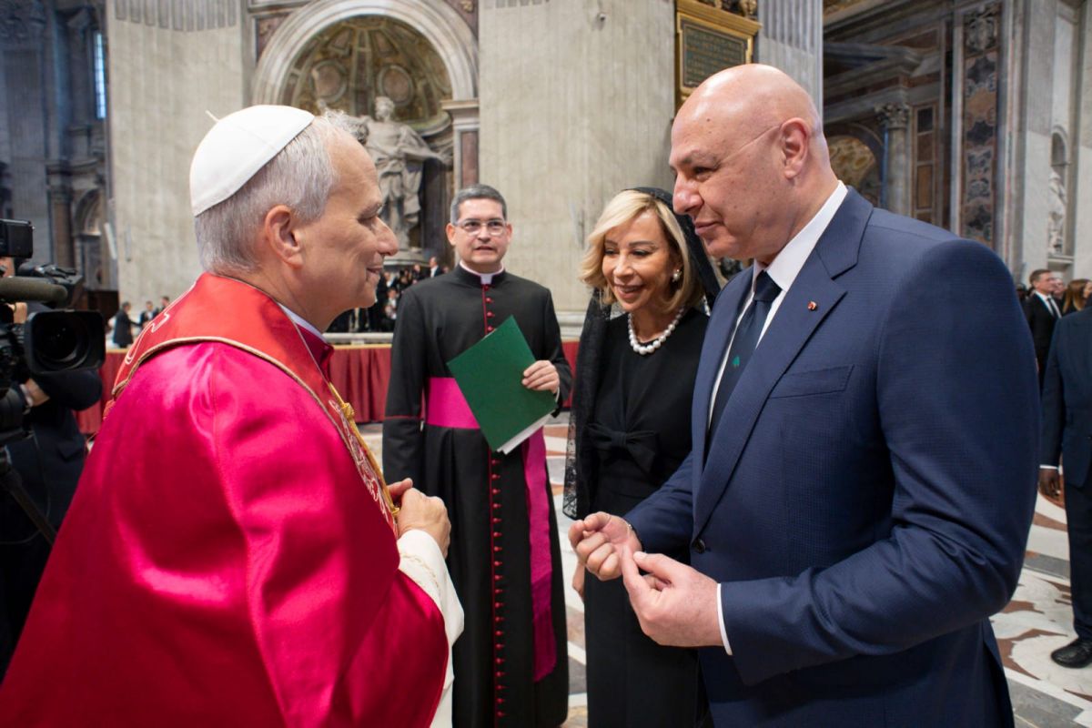 Aoun returns from Vatican, set for Cairo trip Monday Aoun returns from Vatican, set for Cairo trip Monday