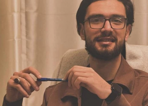 Un chanteur pro-Hezbollah, soupçonné d’espionnage au profit d’Israël, poursuivi en justice au Liban