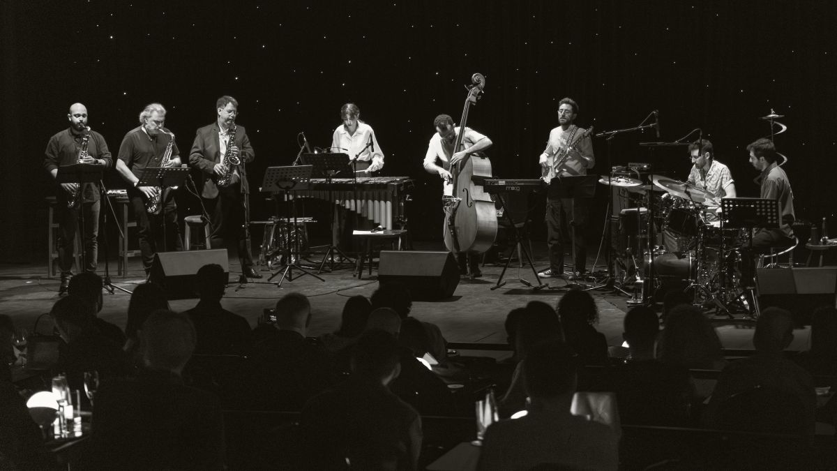 Le jazz tentaculaire de Makram Aboul Hosn : huit musiciens, un seul cœur Le jazz tentaculaire de Makram Aboul Hosn : huit musiciens, un seul cœur