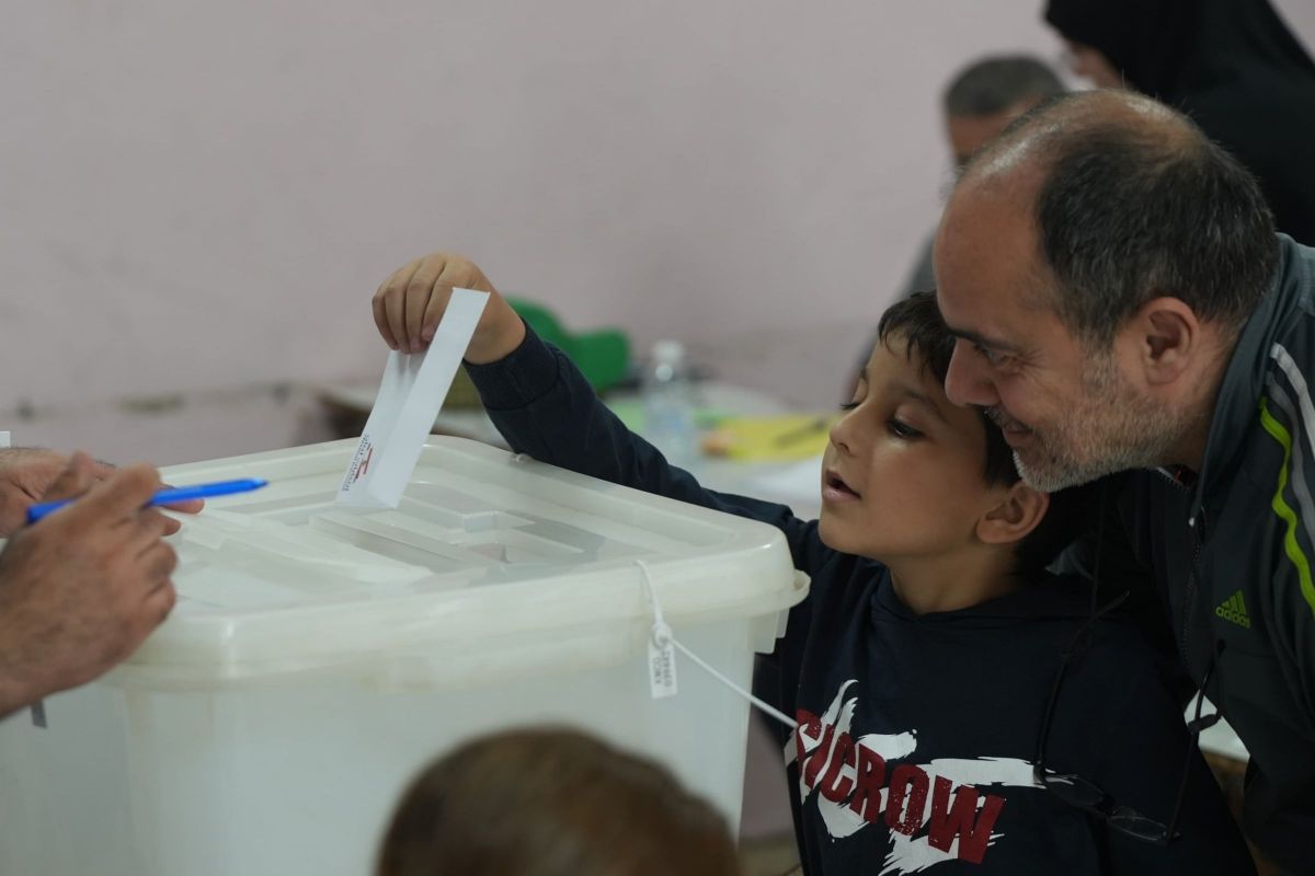 Hajjar oversees distribution of ballot boxes on eve of elections in Beirut and Bekaa Hajjar oversees distribution of ballot boxes on eve of elections in Beirut and Bekaa