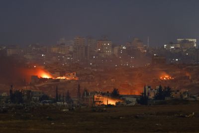 Au moins 33 Palestiniens tués dans un pilonnage israélien à Gaza selon les secours