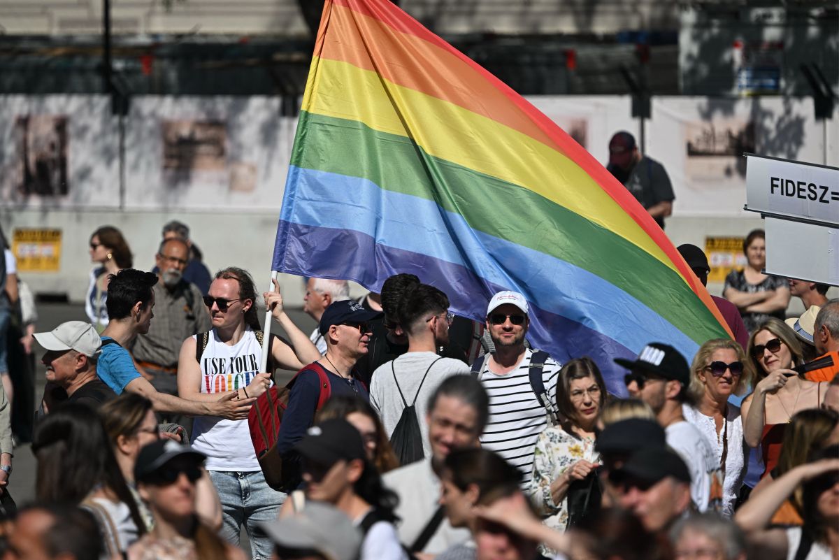 Un million d'Européens appellent à interdire les « thérapies » de conversion contre les LGBT+ Un million d'Européens appellent à interdire les « thérapies » de conversion contre les LGBT+