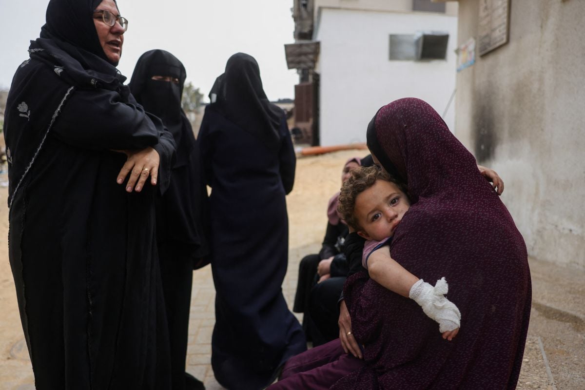 Gaza: les secours font état de 52 personnes tuées dans les bombardements israéliens lundi Gaza: les secours font état de 52 personnes tuées dans les bombardements israéliens lundi