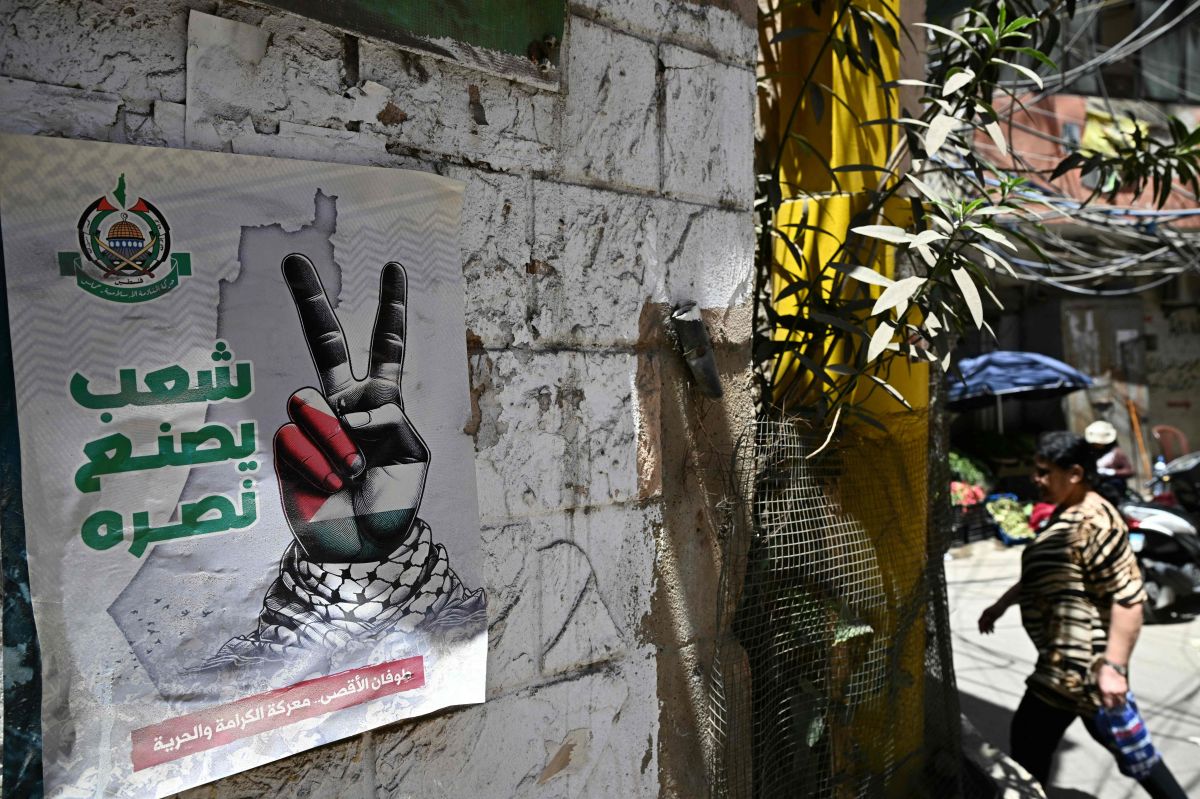 Abbas discutera à Beyrouth des armes dans les camps palestiniens au Liban Abbas discutera à Beyrouth des armes dans les camps palestiniens au Liban