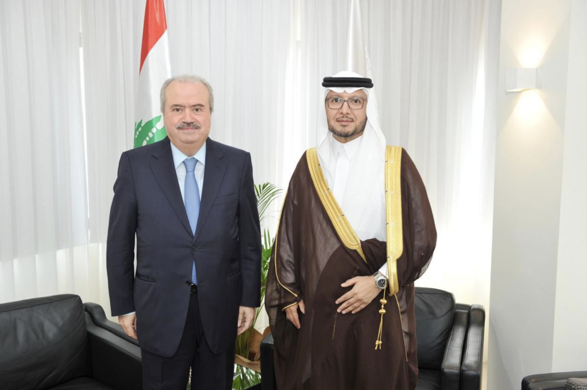 Boukhari et Jaber discutent des « moyens de renforcer les investissements » entre l'Arabie saoudite et le Liban