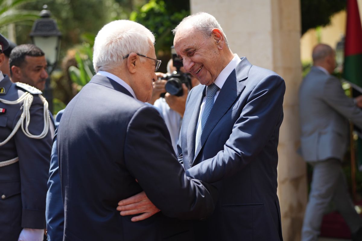 Mahmoud Abbas poursuit sa tournée à Beyrouth, points d'étape à Aïn el-Tiné et au Grand Sérail Mahmoud Abbas poursuit sa tournée à Beyrouth, points d'étape à Aïn el-Tiné et au Grand Sérail
