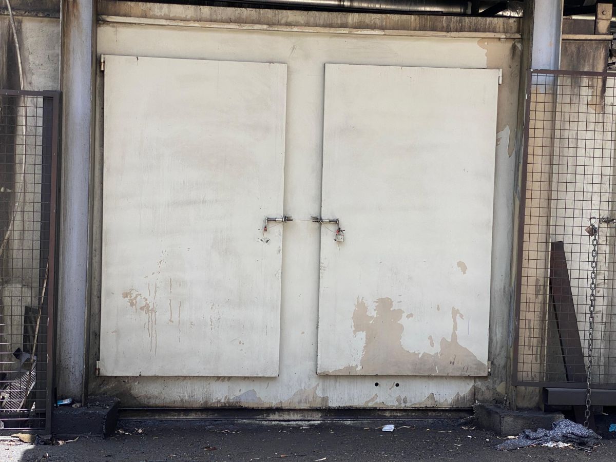 Residents of Mar Mikhael face rationed power following sealing of generators