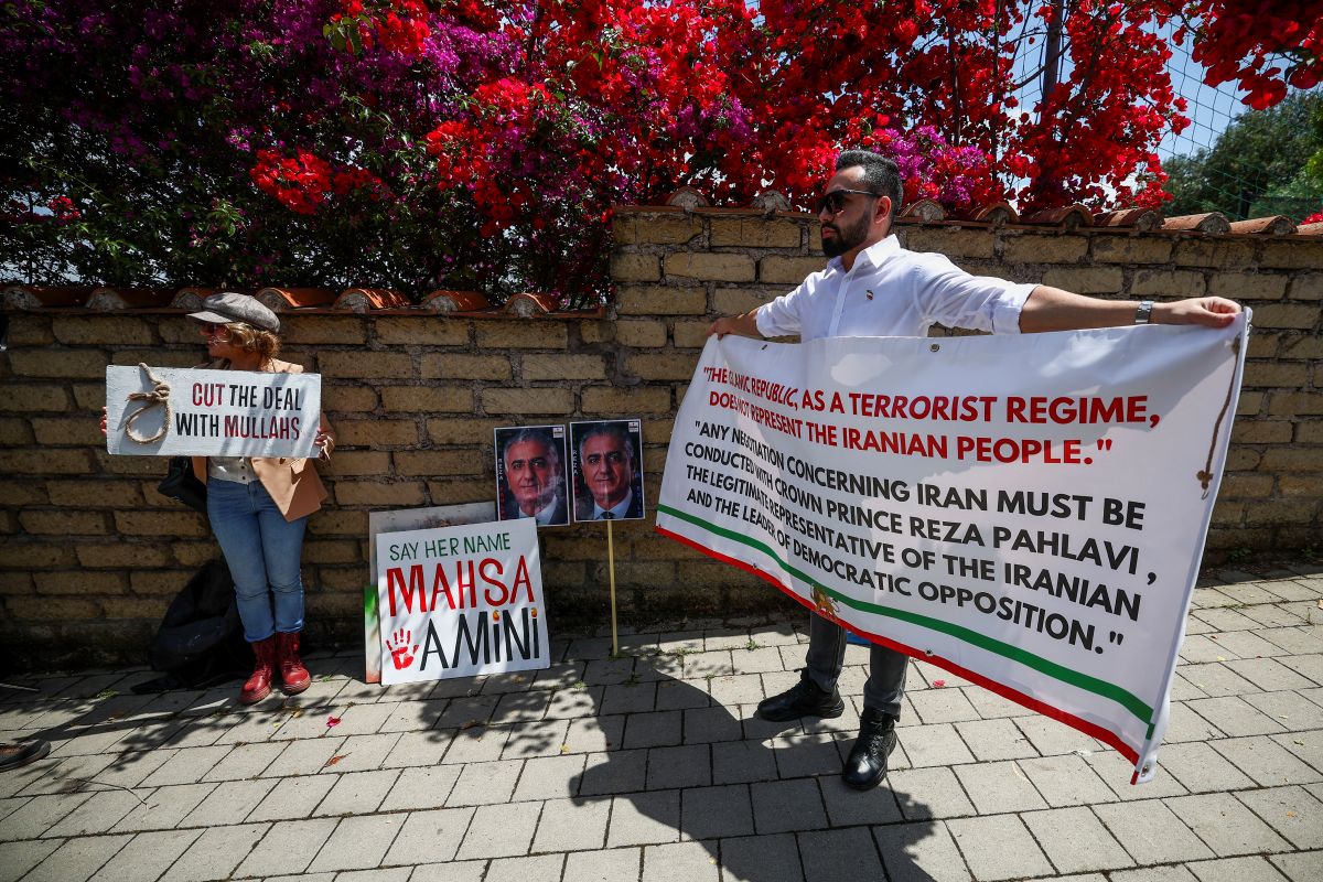 Iran criticizes Austrian nuclear report