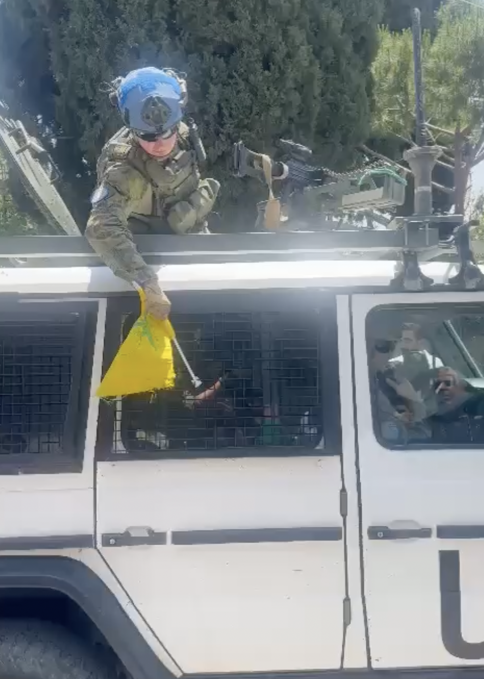 Israeli army detains shepherd, wounds farmer in southern Lebanon Israeli army detains shepherd, wounds farmer in southern Lebanon