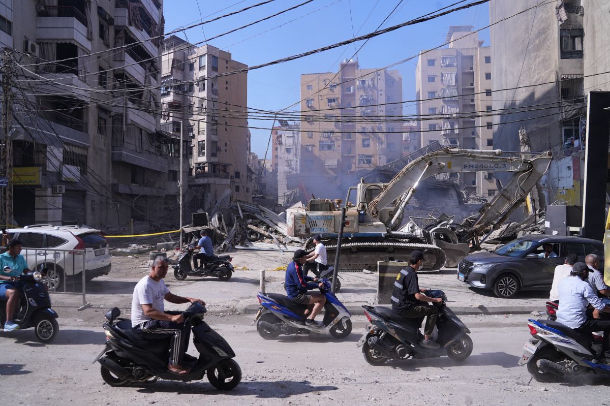 Israeli strikes completed destroy 9 buildings completely in Beirut's southern suburbs Israeli strikes completed destroy 9 buildings completely in Beirut's southern suburbs