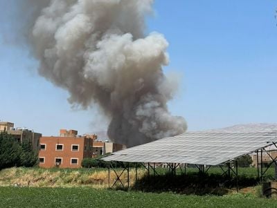 Important incendie dans un champ de blé près de l'hôpital de Rayak dans la Békaa