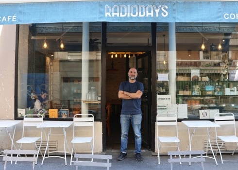 Du café et des bonnes ondes : à Paris, 10 ans de Radiodays pour le Libanais Bibo Basbous