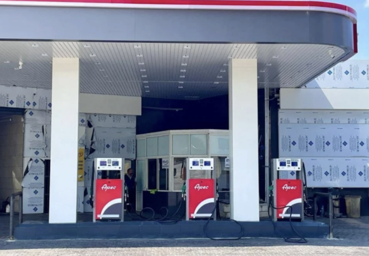 Taxe sur les carburants : Bassam Tleiss annonce la suspension de la grève jeudi, après une réunion au Sérail Taxe sur les carburants : Bassam Tleiss annonce la suspension de la grève jeudi, après une réunion au Sérail
