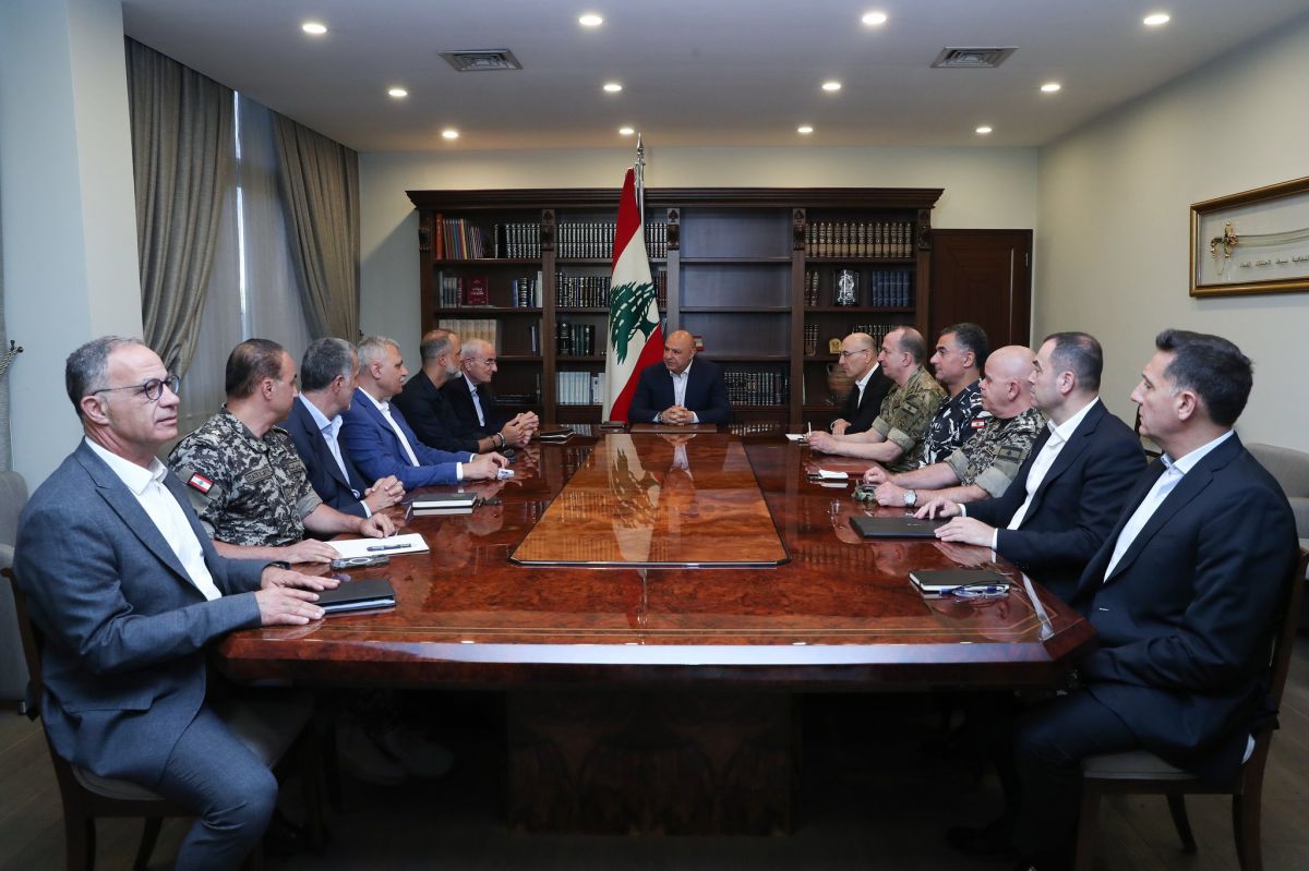 Back in Beirut, Aoun chairs security meeting