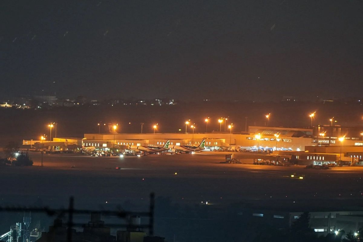 Rassamny tours Beirut Airport following decision to reopen Lebanon's airspace