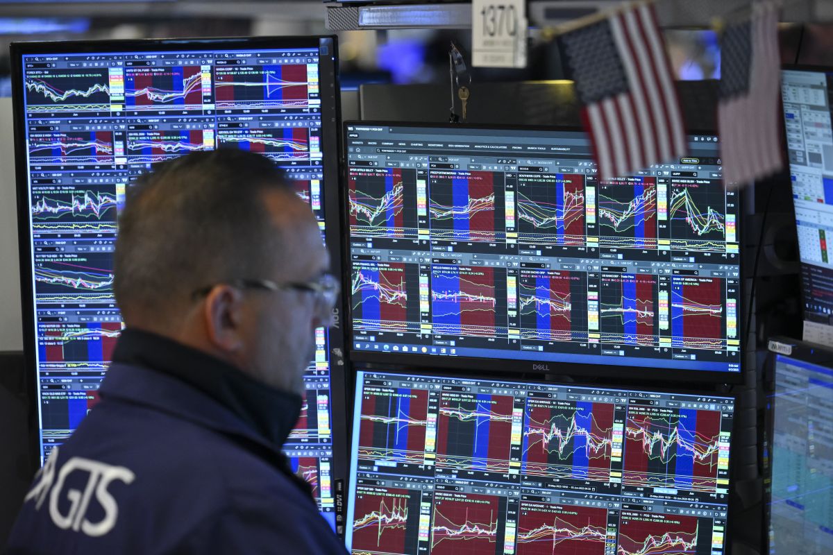 Le dollar au plus bas depuis trois ans après les dernières menaces douanières de Donald Trump Le dollar au plus bas depuis trois ans après les dernières menaces douanières de Donald Trump