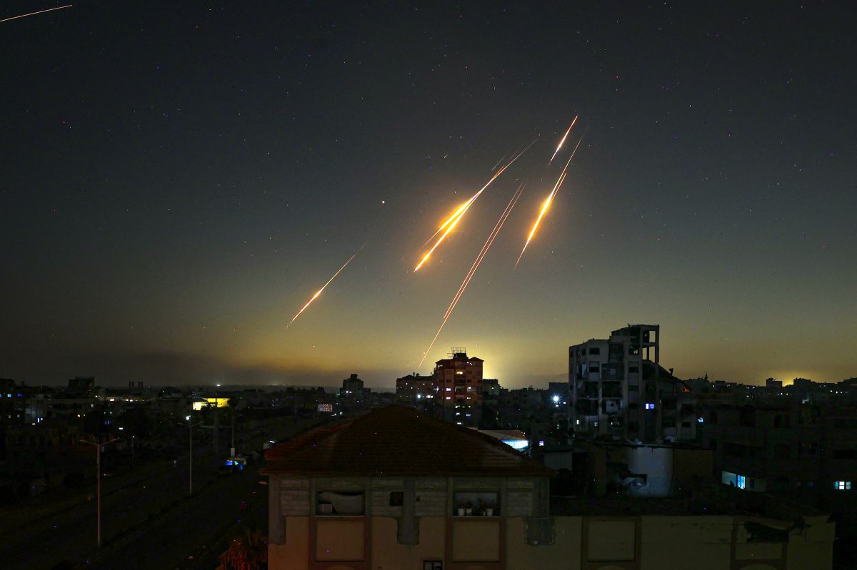 « Téhéran brûlera » si l'Iran poursuit ses tirs de missiles sur Israël, avertit le ministre de la Défense