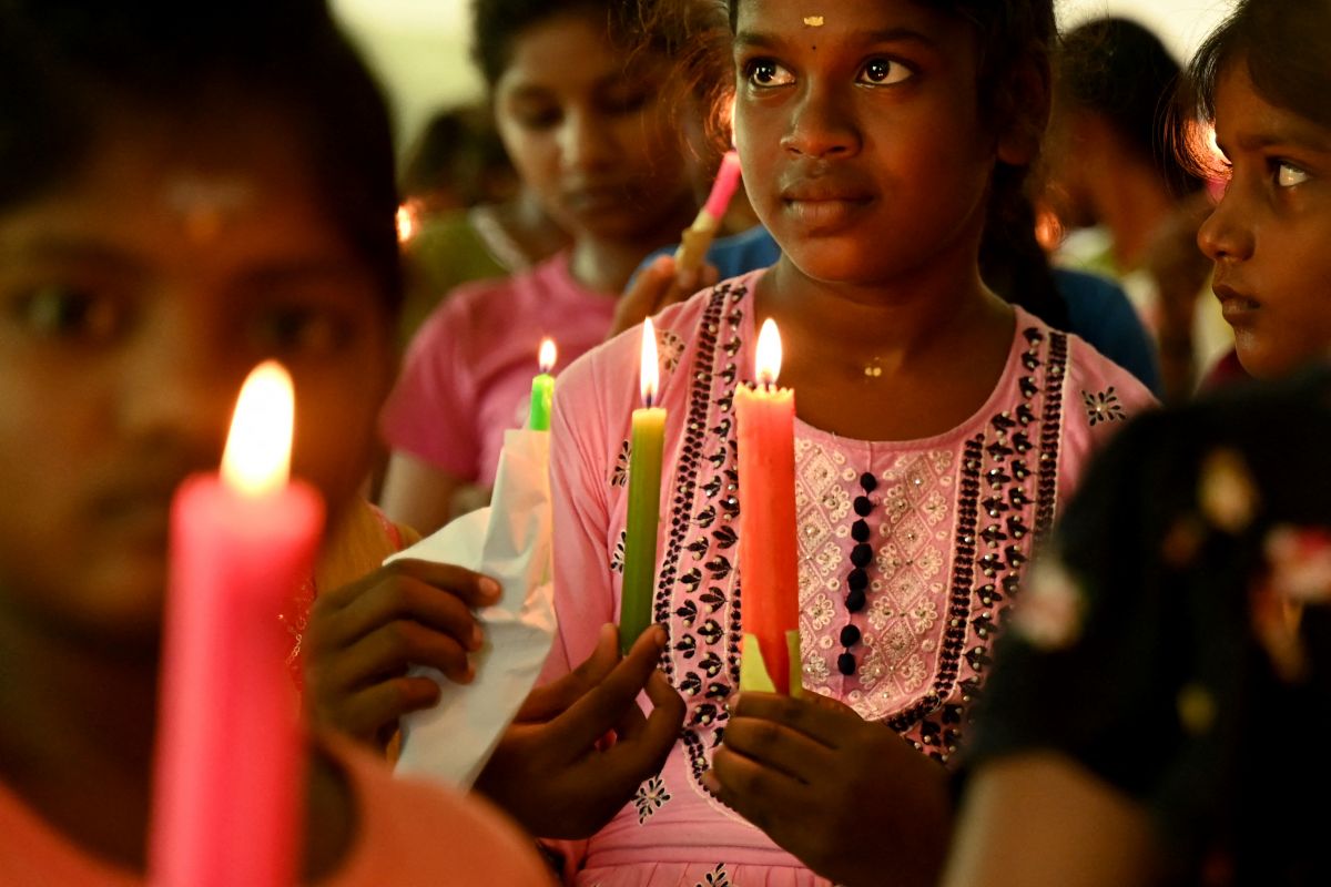 Crash du Boeing 787 d'Air India: le bilan provisoire passe à 279 morts Crash du Boeing 787 d'Air India: le bilan provisoire passe à 279 morts