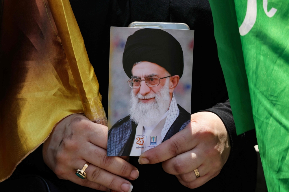 In Lebanon, anti-Hezbollah forces bet on the fall of the Iranian regime