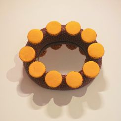 Tout a commencé par cette pièce évocatrice des macarons, mais que l'architecte et designer libanais dit inspiré plutôt des ventouses des pieuvres. Photo DR