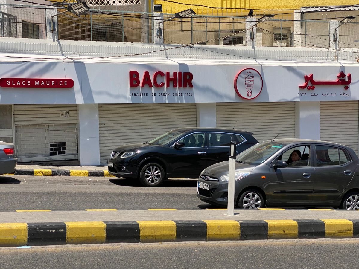 At Bachir ice cream shop in Beirut, minor employee kills and dismembers colleague