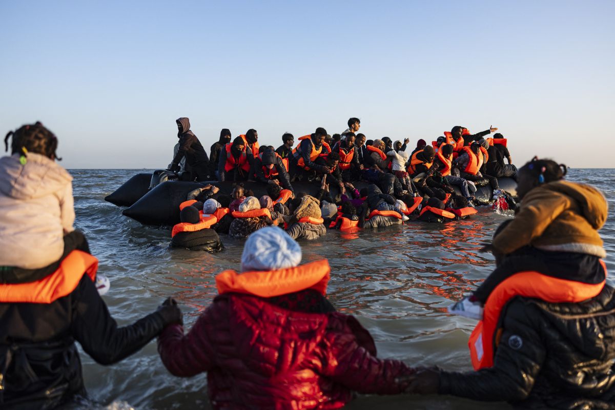 France: 4.000 forces de l'ordre mobilisées pour le contrôle de migrants aux frontières France: 4.000 forces de l'ordre mobilisées pour le contrôle de migrants aux frontières