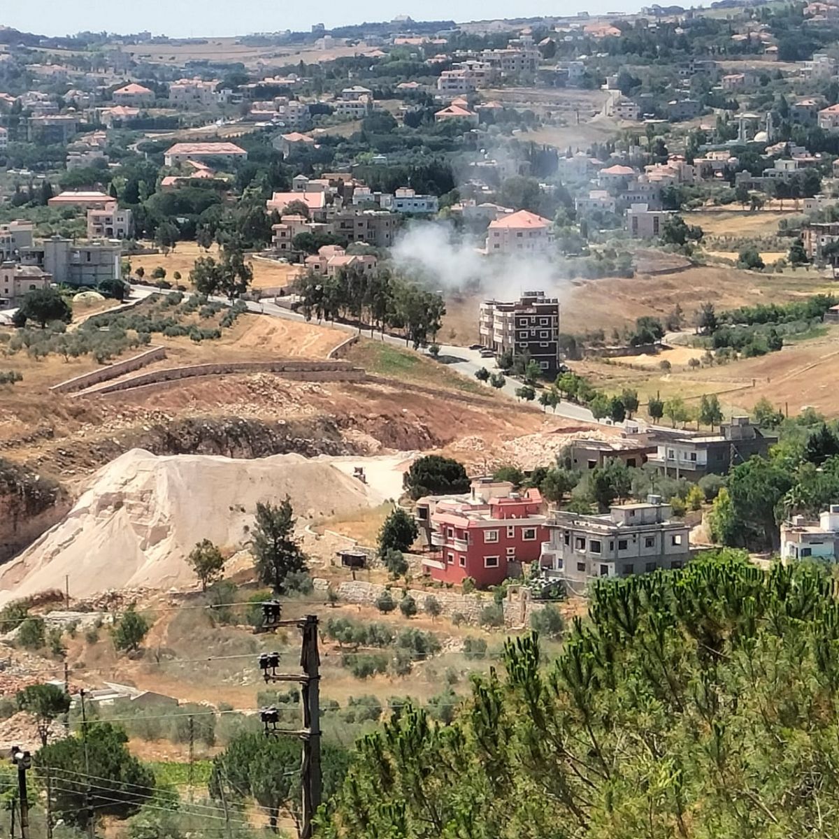 Israeli escalation in south Lebanon: Drone strikes kill Hezbollah member and commander Israeli escalation in south Lebanon: Drone strikes kill Hezbollah member and commander