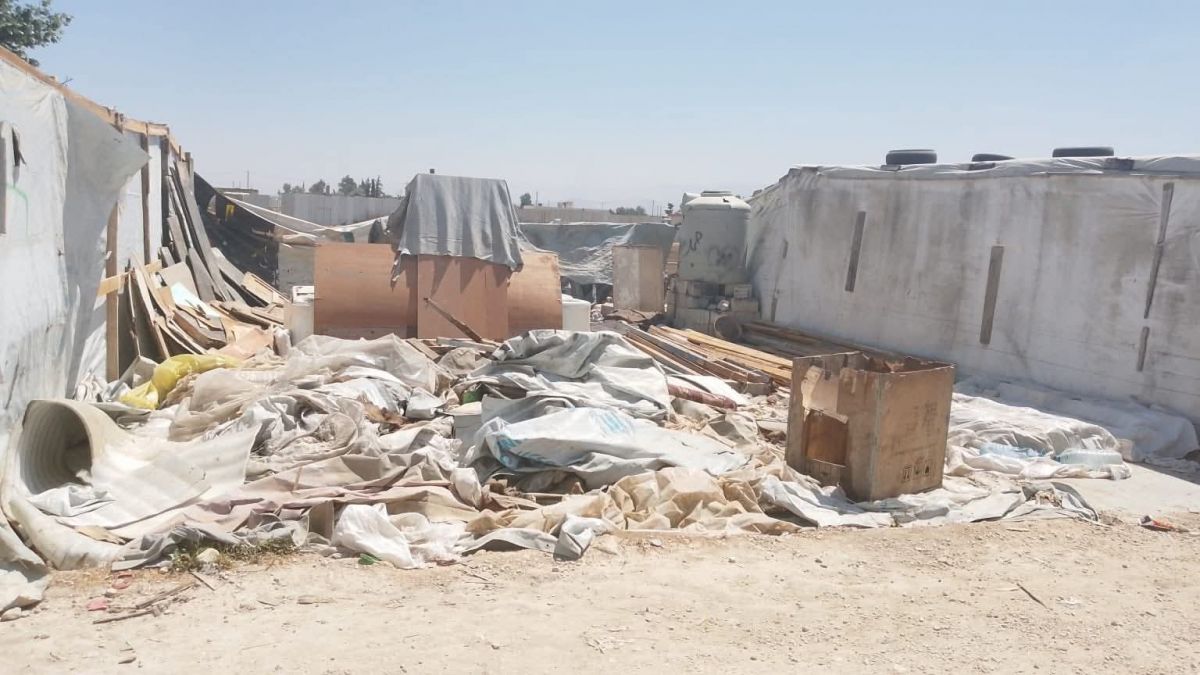 La municipalité de Zahlé démantèle des camps syriens informels