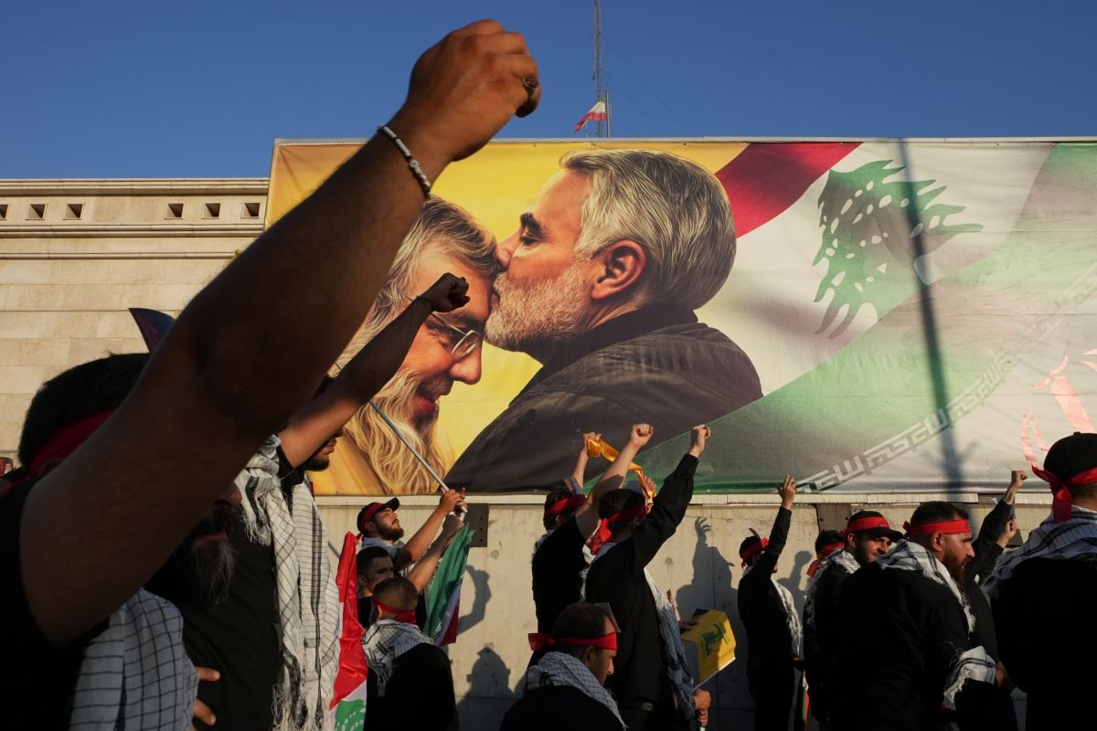 Gatherings in Beirut, Nabatieh to celebrate Iran's 'victory' against Israel Gatherings in Beirut, Nabatieh to celebrate Iran's 'victory' against Israel