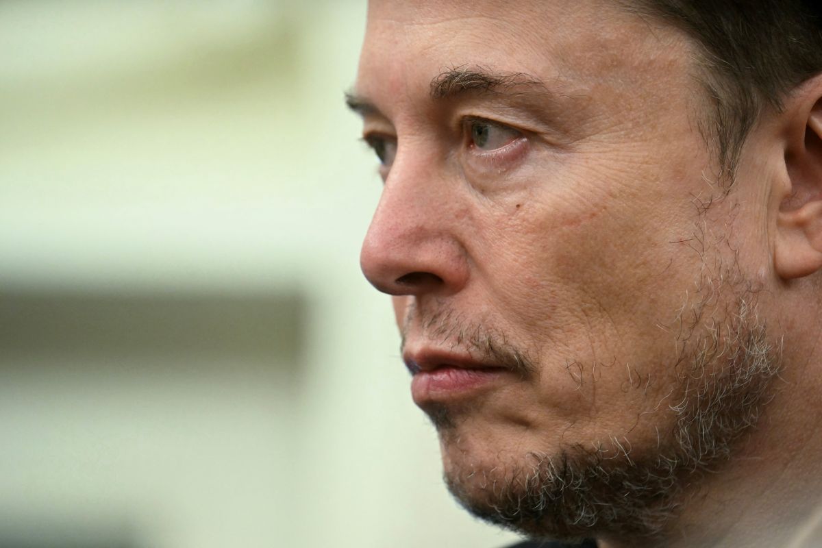 Elon Musk fait part à Aoun de son désir de voir ses entreprises présentes au Liban