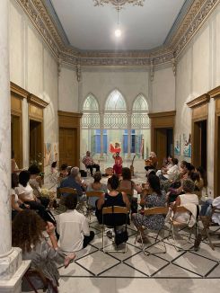 Lors d'un evenement intitulé "Feminitude" à la résidence Dagher en 2024 dans le cadre de Beirut Art Days. Photo fournie par l'Agenda culturel 
