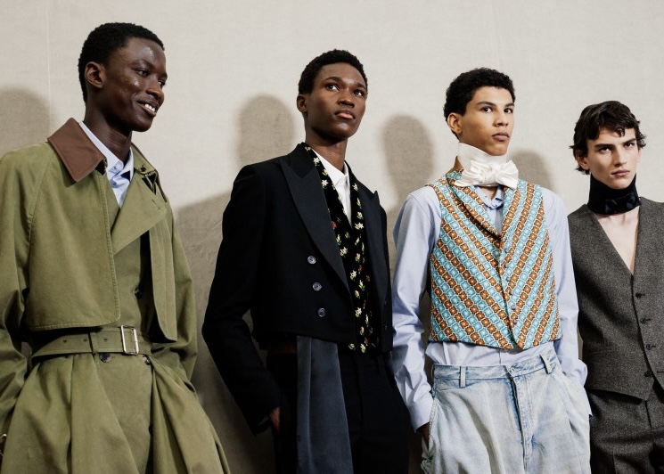 Men's fashion in Paris: Regression versus depression