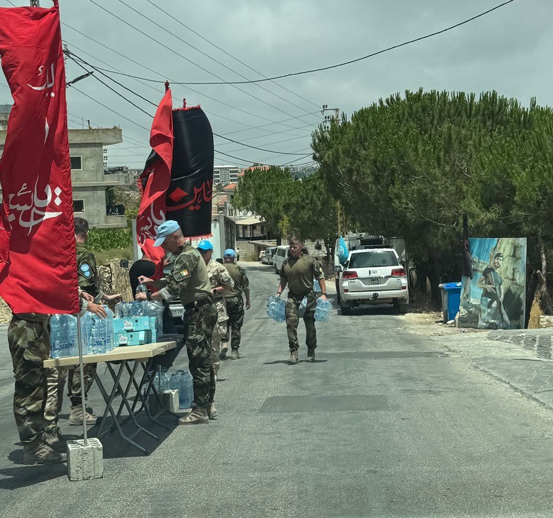 Distribution de nourriture par la Finul dans la région de Bint Jbeil, pour Achoura Distribution de nourriture par la Finul dans la région de Bint Jbeil, pour Achoura