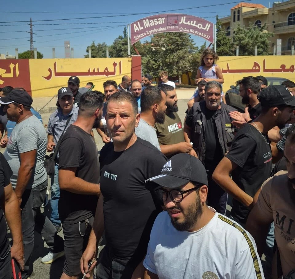 Nouveau sit-in des chauffeurs de « tuk-tuks », sur l'autoroute de Tripoli