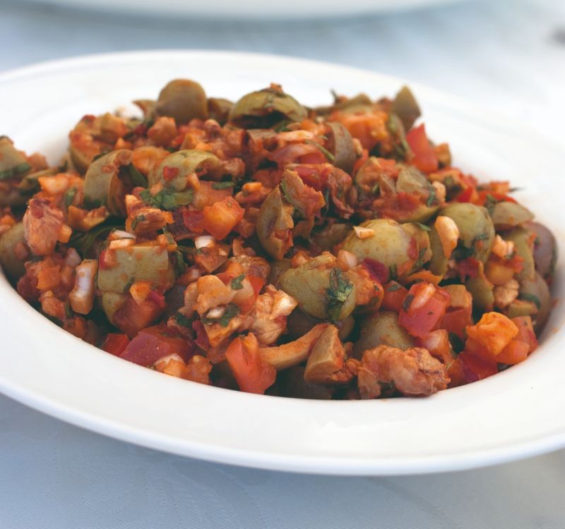 Salade d’olives et de noix (Tzitabedoughi yev engouizi aghtsan)