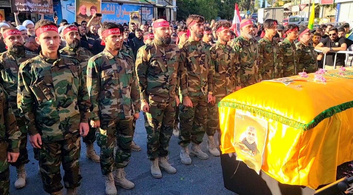 Israeli army sweeps outskirts of Alma al-Shaab, Hezbollah fighter buried in Sharkieh