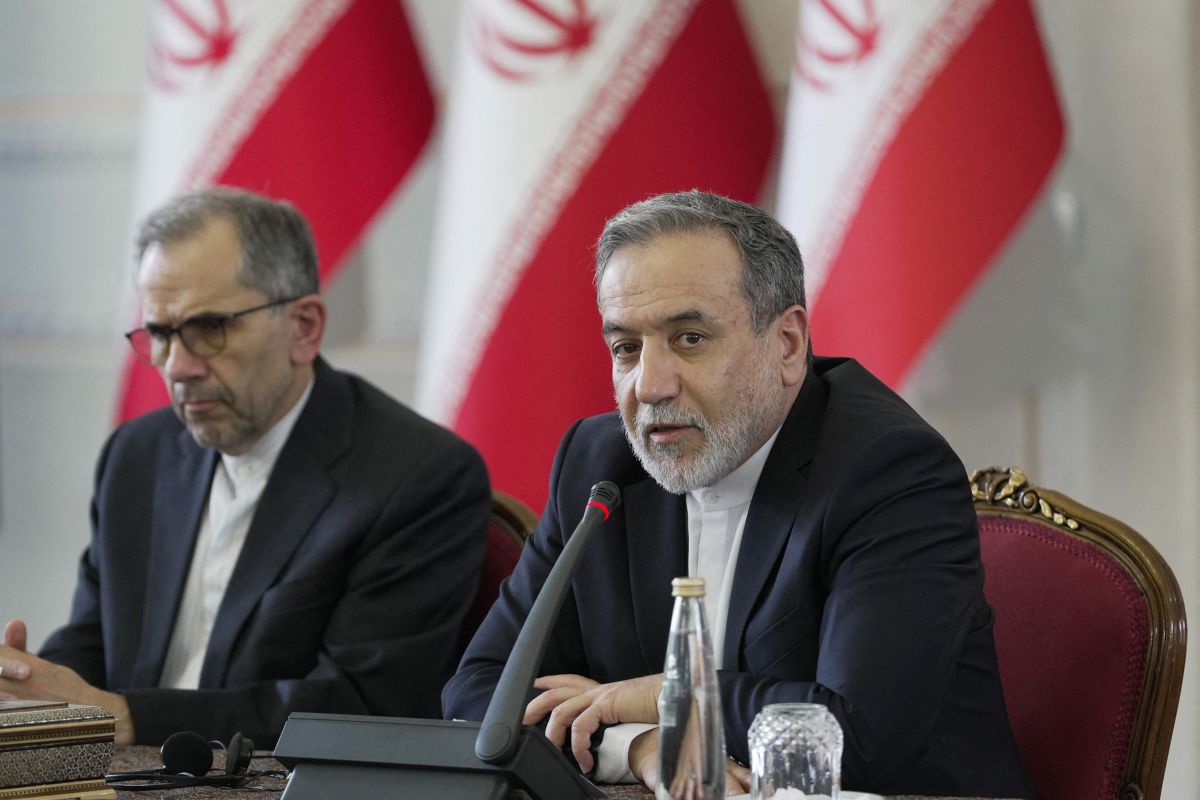 Iran faces an ultimatum from US and its allies over its nuclear program