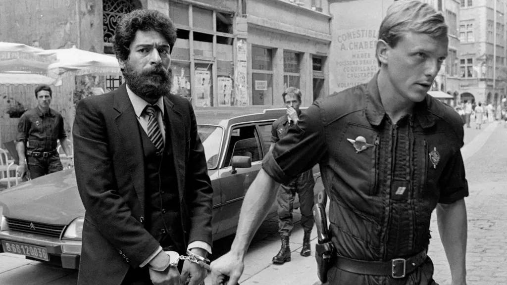 Onze demandes, un coup de colère de Beyrouth et... une faille juridique : comment les écrous sont tombés pour Georges Abdallah